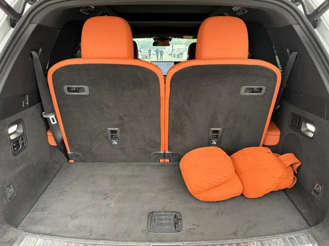 Li Auto L8 — Фото автомобиля 13