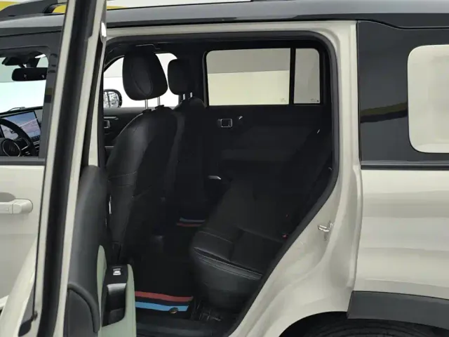 Baojun Yep Plus — Фото автомобиля 11