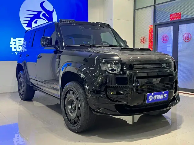 Land Rover Defender — Фото автомобиля 3