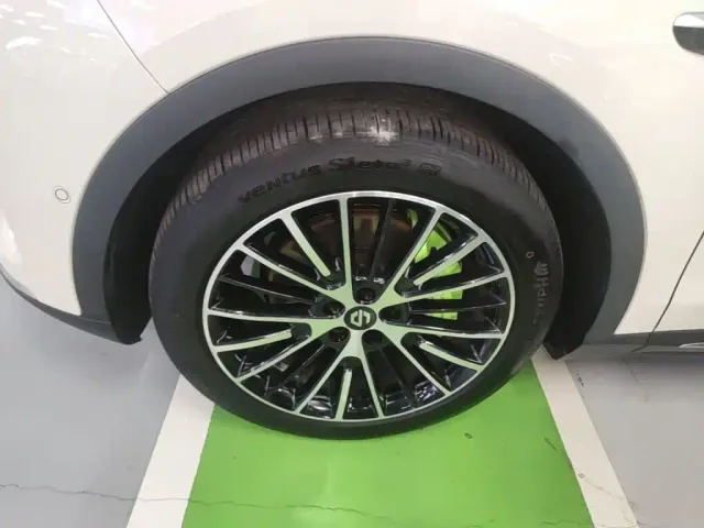 Leapmotor C11 — Фото автомобиля 22