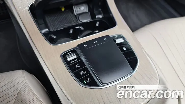 Mercedes-Benz CLS-Class — Фото автомобиля 23