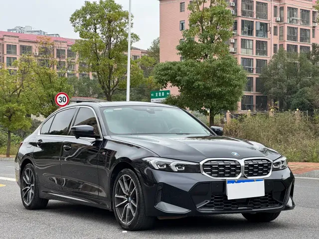 BMW 3 Series — Фото автомобиля 3