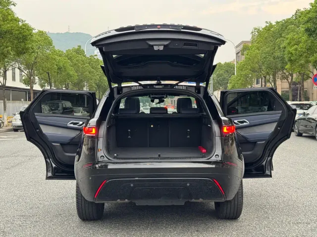 Land Rover Range Rover Velar — Фото автомобиля 19
