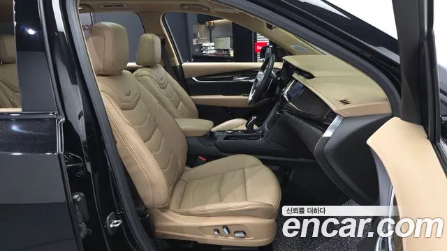 Cadillac XT6 — Фото автомобиля 11