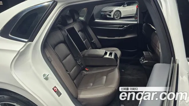 Hyundai Grandeur New — Фото автомобиля 16