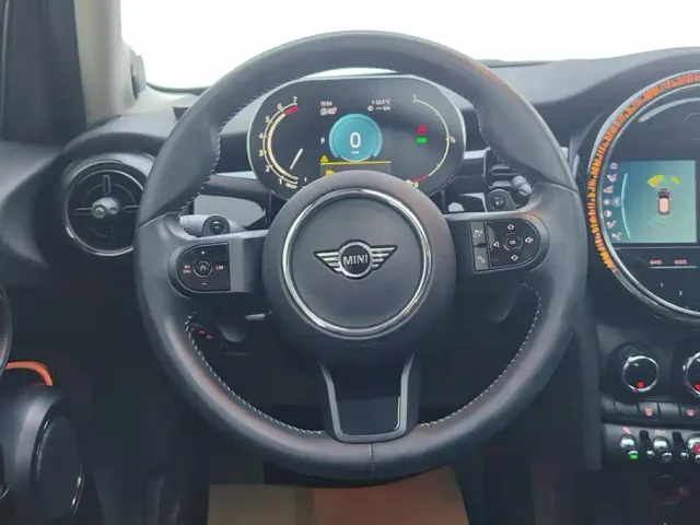 MINI Hatch — Фото автомобиля 15