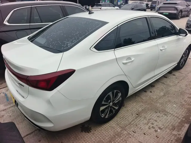 Changan Eado — Фото автомобиля 14