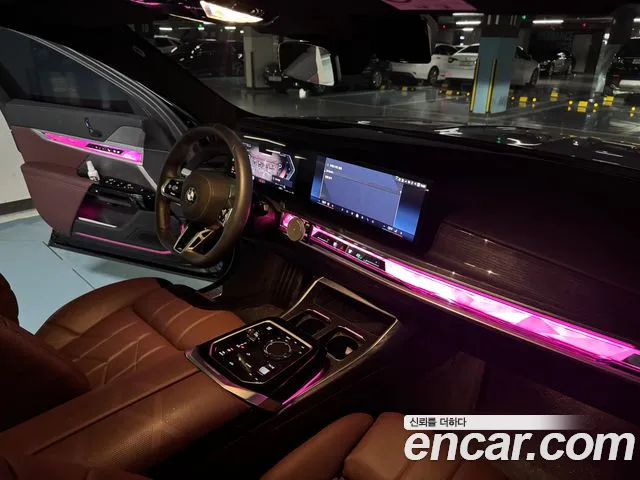 BMW 7 Series — Фото автомобиля 9