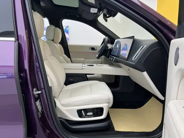 Li Auto L9 — Фото автомобиля 20