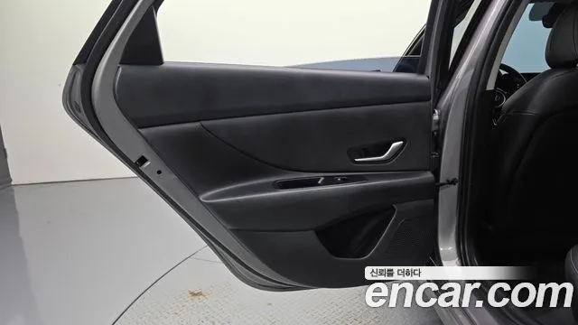 Hyundai Avante CN7 — Фото автомобиля 14