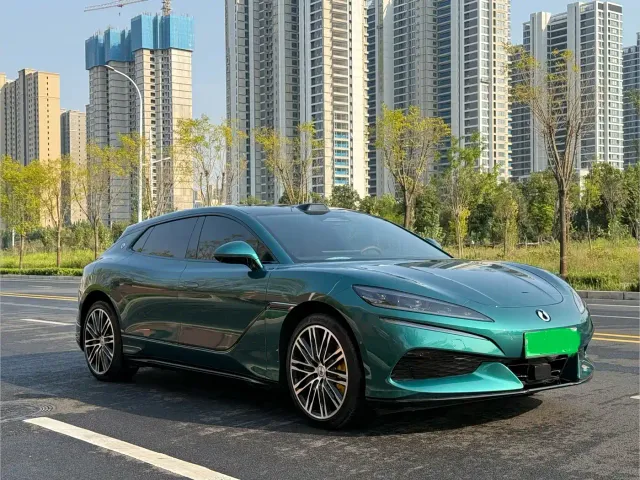 Denza Z9GT — Фото автомобиля 3