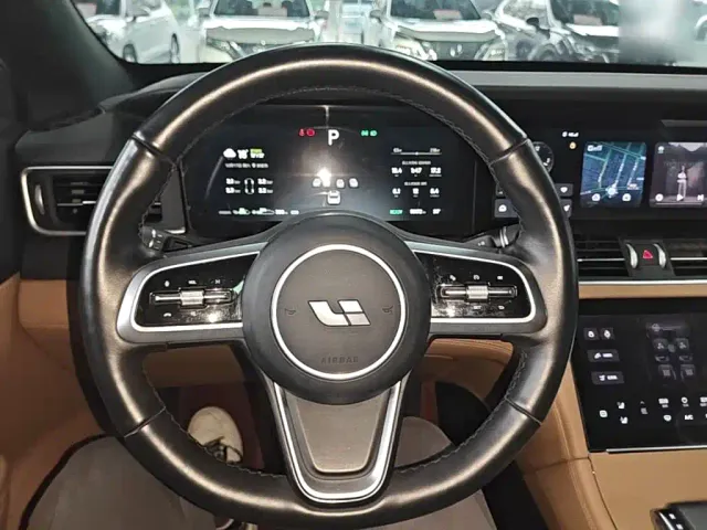 Li Auto ONE — Фото автомобиля 10
