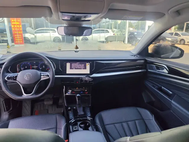 Volkswagen Passat — Фото автомобиля 5
