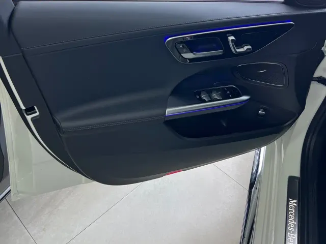 Mercedes-Benz C-Class — Фото автомобиля 10