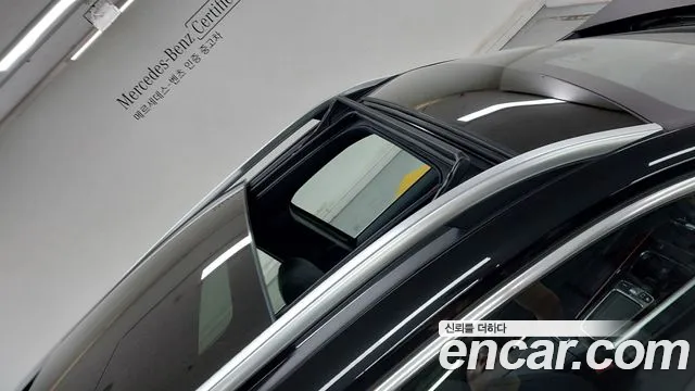 Mercedes-Benz EQB — Фото автомобиля 12