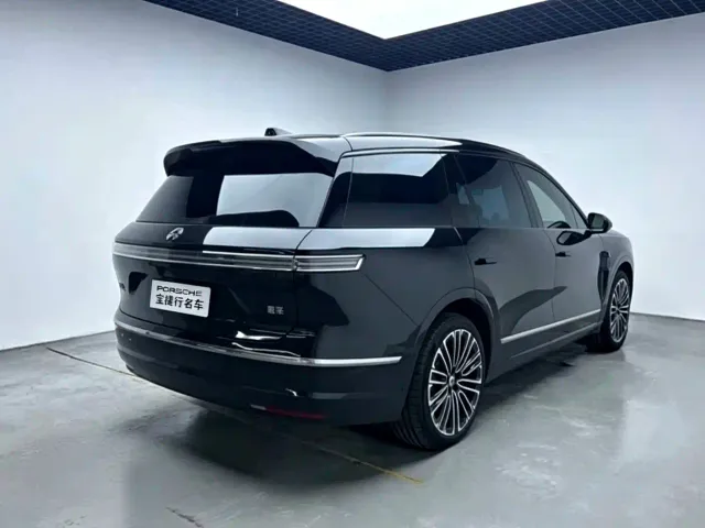 Nio ES8 — Фото автомобиля 14