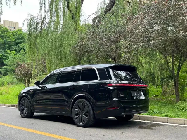 Li Auto L9 — Фото автомобиля 8