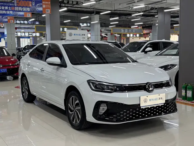 Volkswagen Lavida — Фото автомобиля 3
