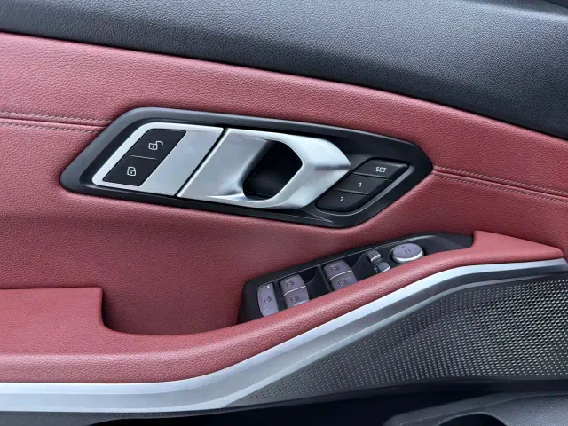 BMW 3 Series — Фото автомобиля 11
