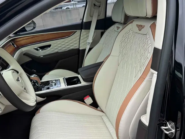 Bentley Flying Spur — Фото автомобиля 8
