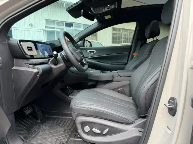 BYD Sealion 06 — Фото автомобиля 4