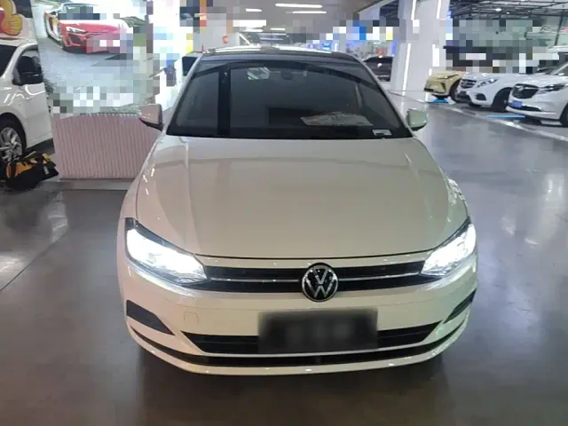Volkswagen Polo — Фото автомобиля 2
