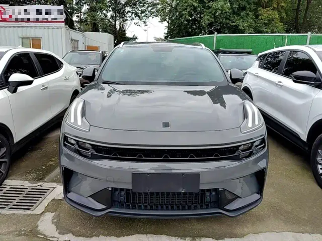 Lynk & Co 06 — Фото автомобиля 2