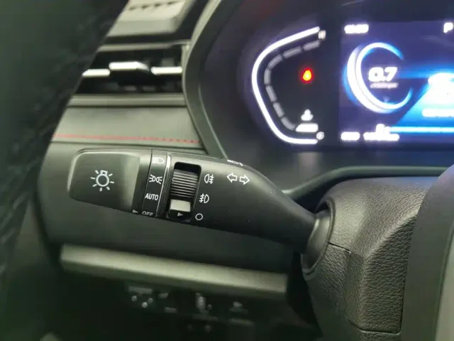 JAC Motors JAC T8 — Фото автомобиля 21