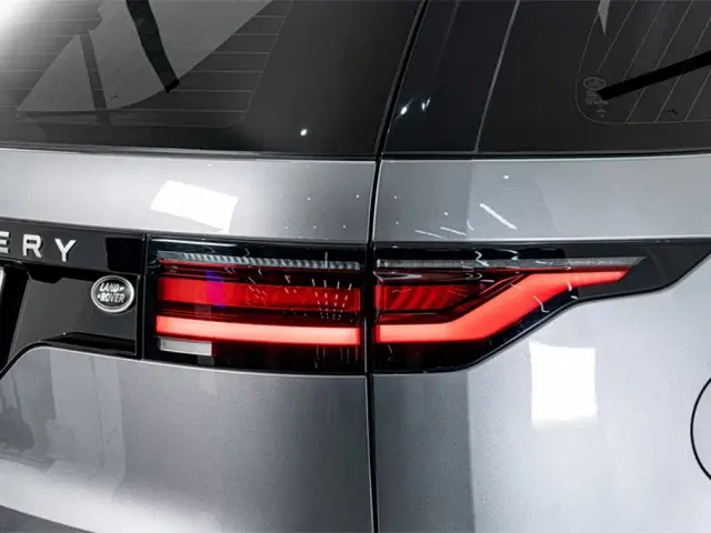 Land Rover Discovery — Фото автомобиля 8