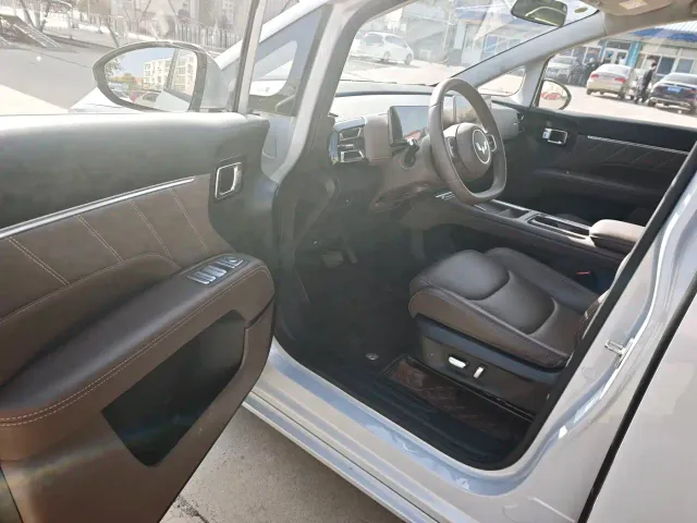 Wuling Starlight 730 — Фото автомобиля 11