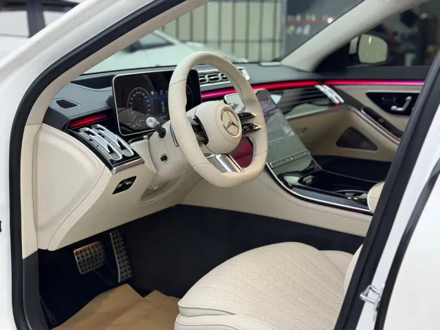 Mercedes-Benz S-Class — Фото автомобиля 4