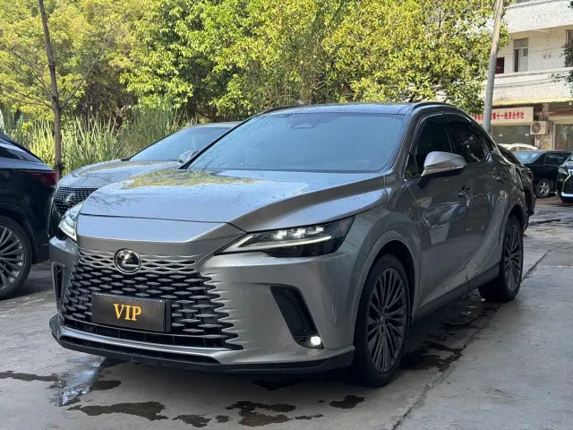 Фотография автомобиля — Lexus RX