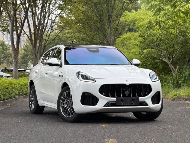 Maserati Grecale — Фото автомобиля 3