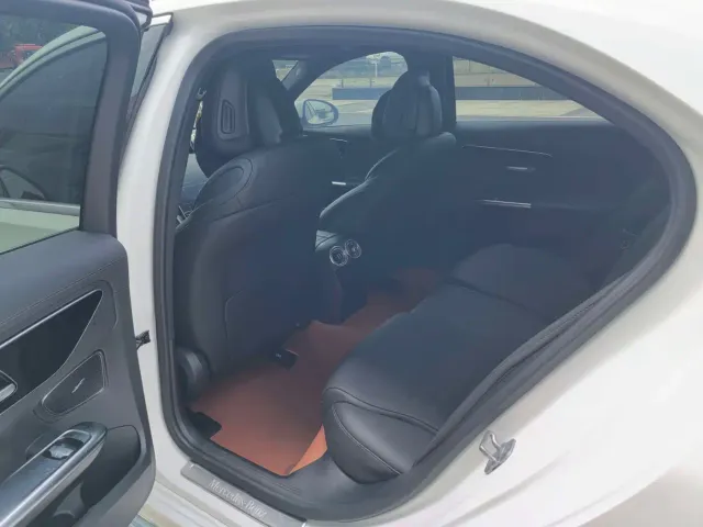 Mercedes-Benz C-Class — Фото автомобиля 5