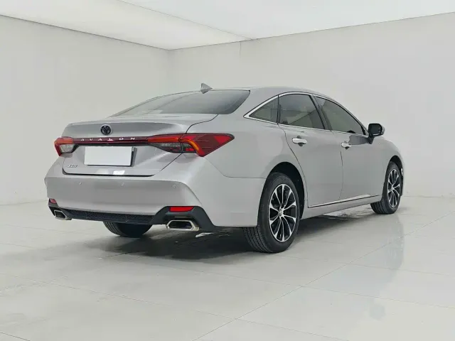 Toyota Avalon — Фото автомобиля 17