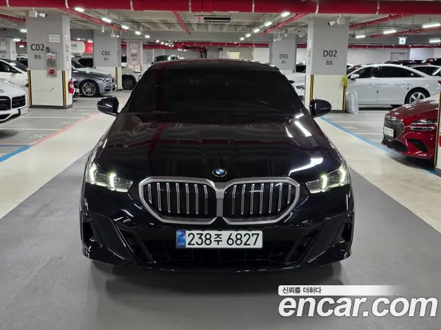 BMW 5 Series G60 — Фото автомобиля 3