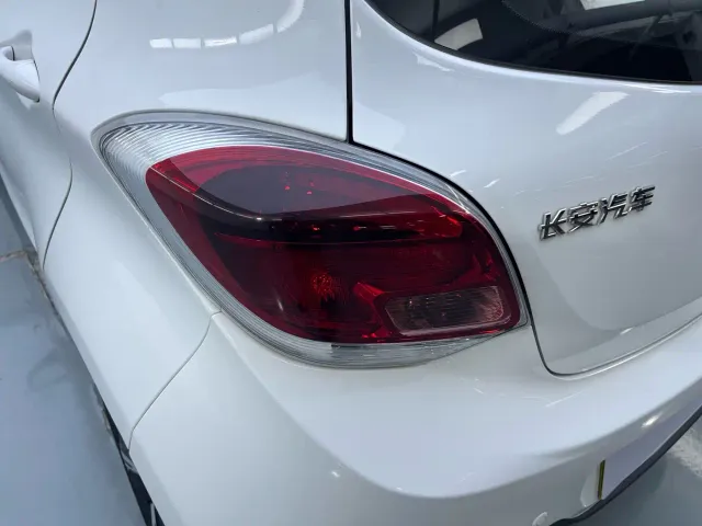 Changan Benben E-Star — Фото автомобиля 12