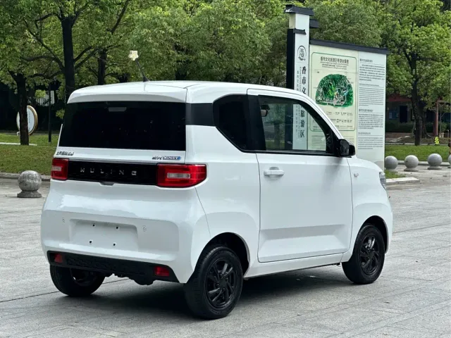 Wuling Hongguang Mini EV — Фото автомобиля 6