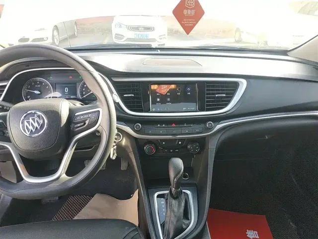 Buick Excelle — Фото автомобиля 4