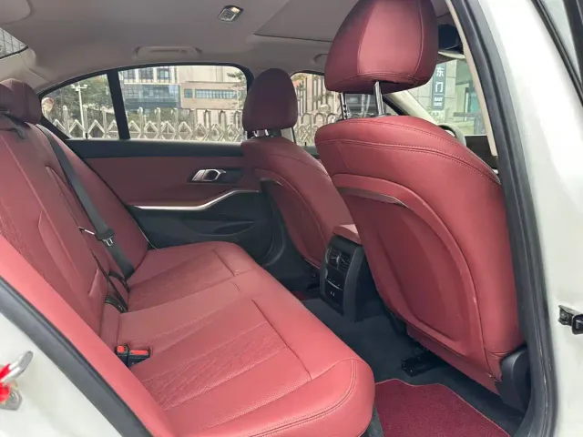BMW 3 Series — Фото автомобиля 6