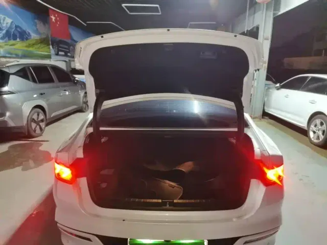 BYD Qin PLUS — Фото автомобиля 18