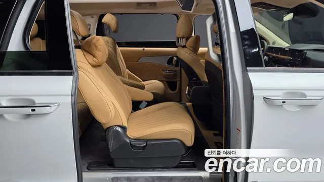 Kia Carnival 4th Gen — Фото автомобиля 18
