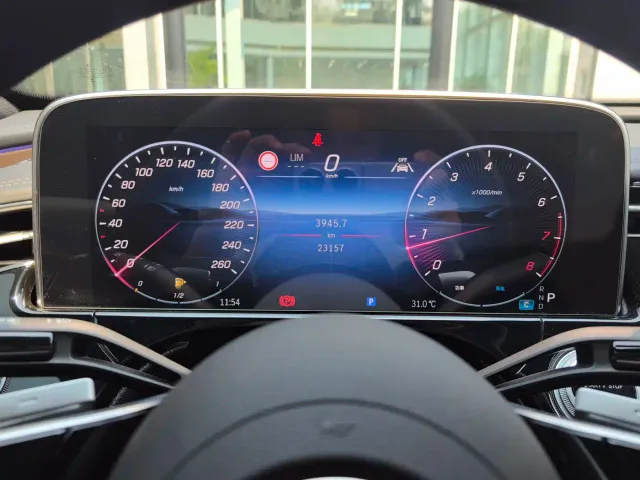 Mercedes-Benz E-Class — Фото автомобиля 10