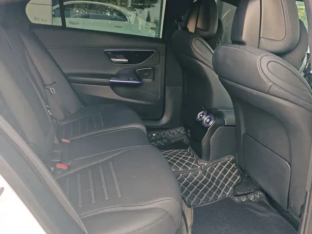 Mercedes-Benz C-Class — Фото автомобиля 14