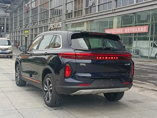 Skyworth Auto HT-i — Фото автомобиля 6