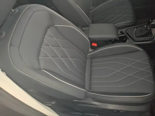 Volkswagen Tiguan L — Фото автомобиля 24