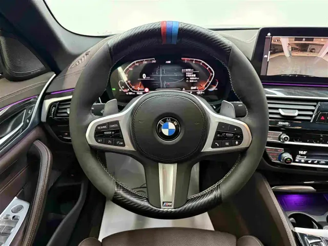 BMW 5 Series — Фото автомобиля 12