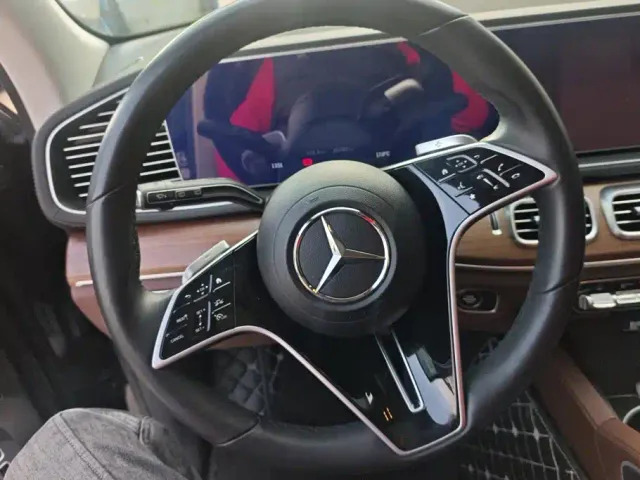 Mercedes-Benz GLE-Class — Фото автомобиля 15