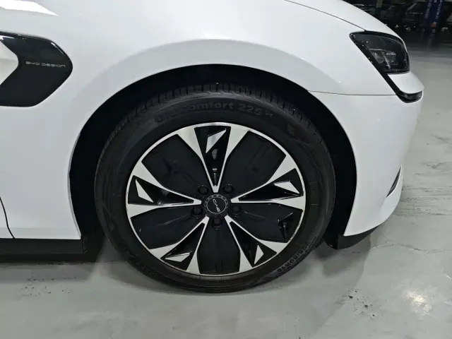BYD Seal — Фото автомобиля 16