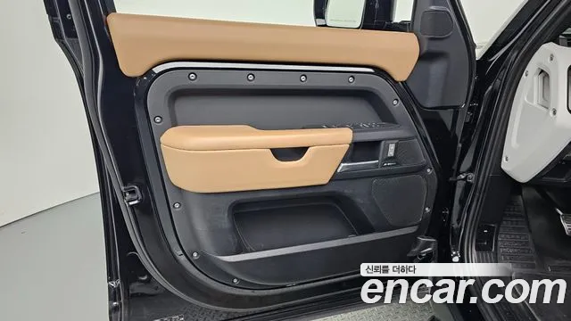 Land Rover Defender L663 — Фото автомобиля 13